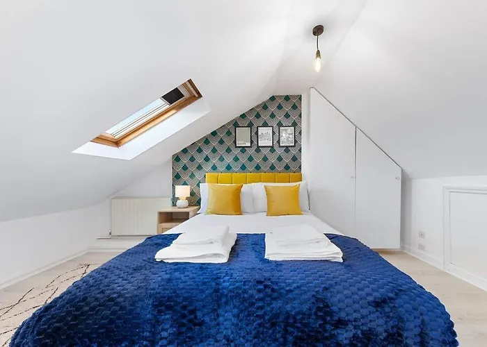 The Holloway Suite- Longterm Stays 15% Off Sleeps4