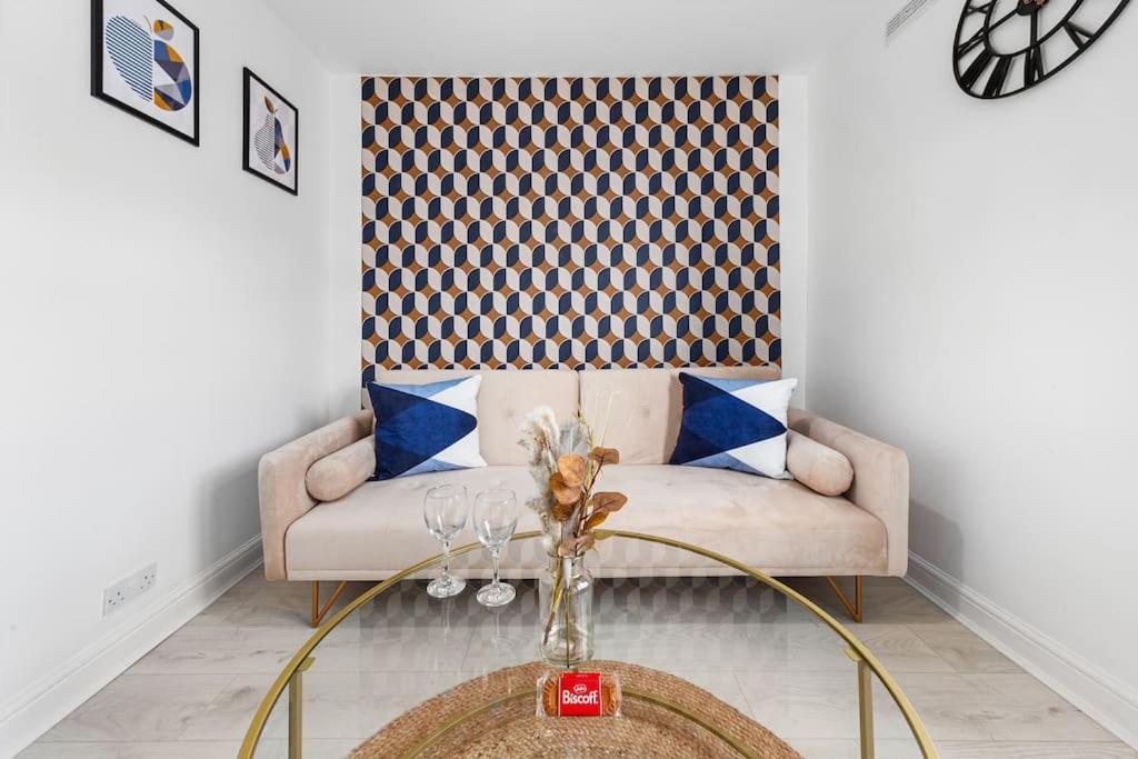 The Holloway Suite- Longterm 15% Off Sleeps4 Appartamento *